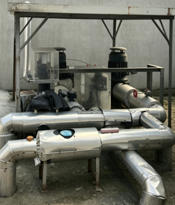 純水製造装置の写真