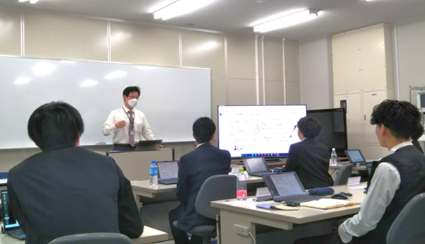 応対マナー研修の様子