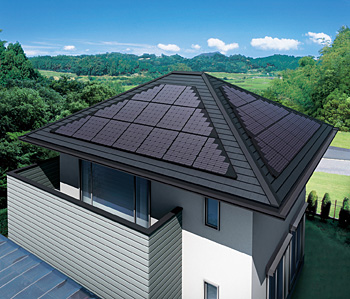 寄棟屋根対応 単結晶太陽電池モジュールの設置イメージ